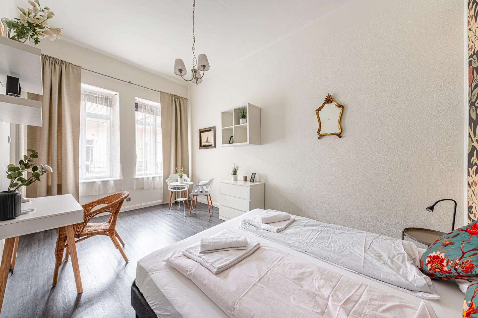 Apartment Chain Bridge Location New