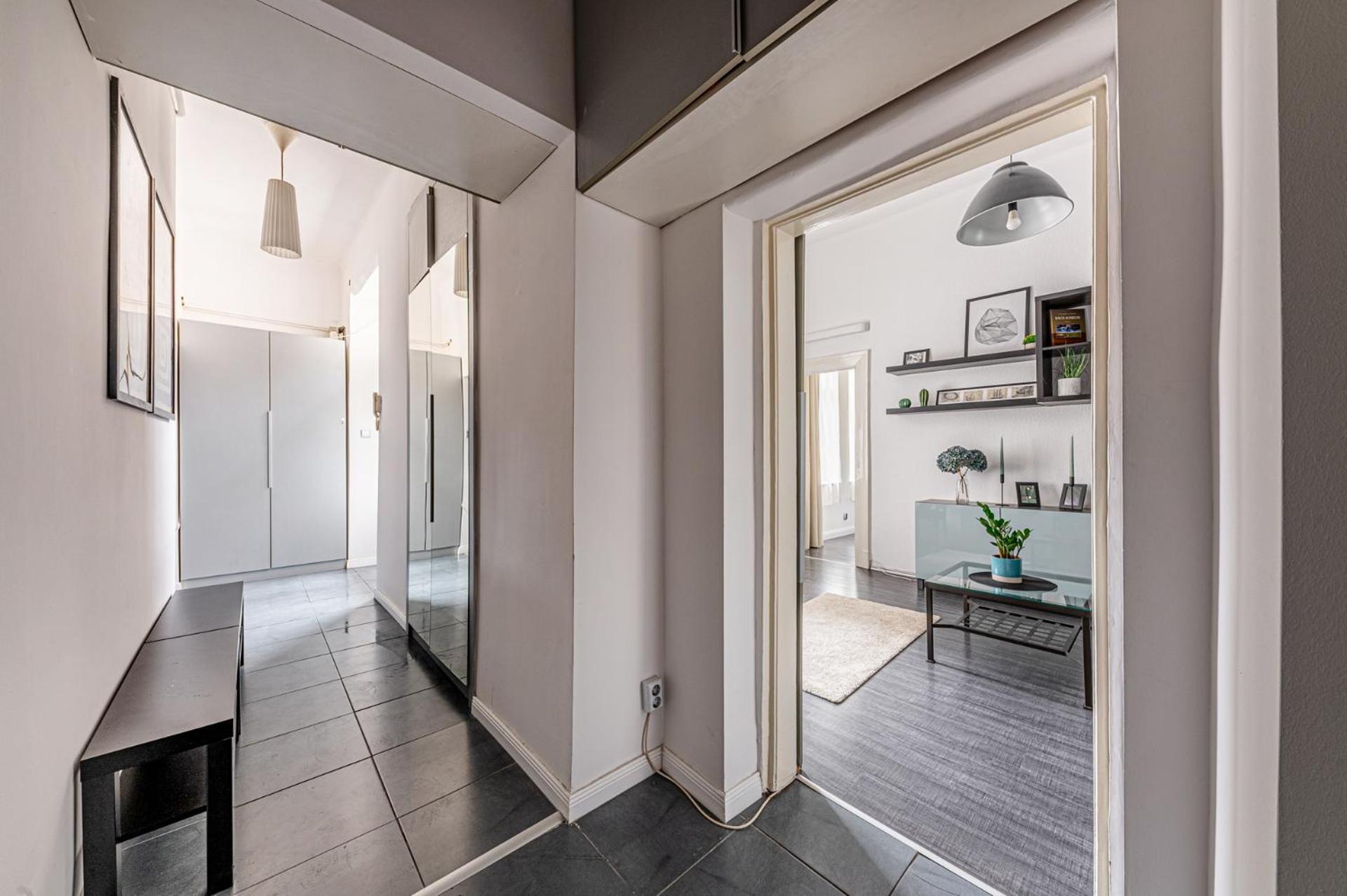 Apartment Chain Bridge Location New